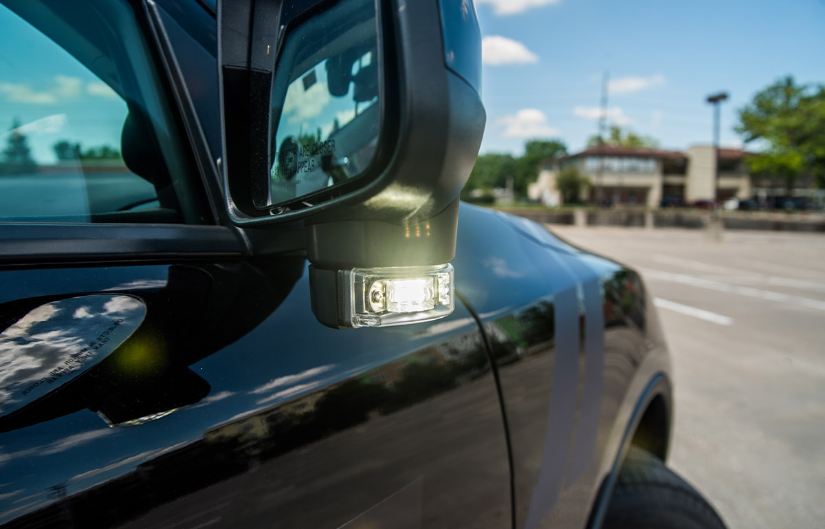 2019 dodge durango blackout pursuit package with mirror lights